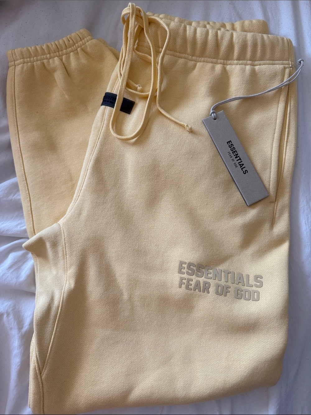 Essentials sweatpants - Picture 2 of 3